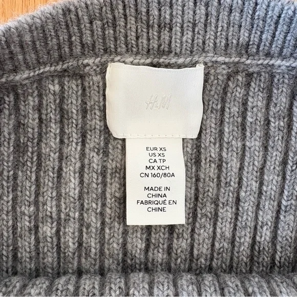 Gray Ribbed Knit mini Sweater Dress - Picture 3 of 3